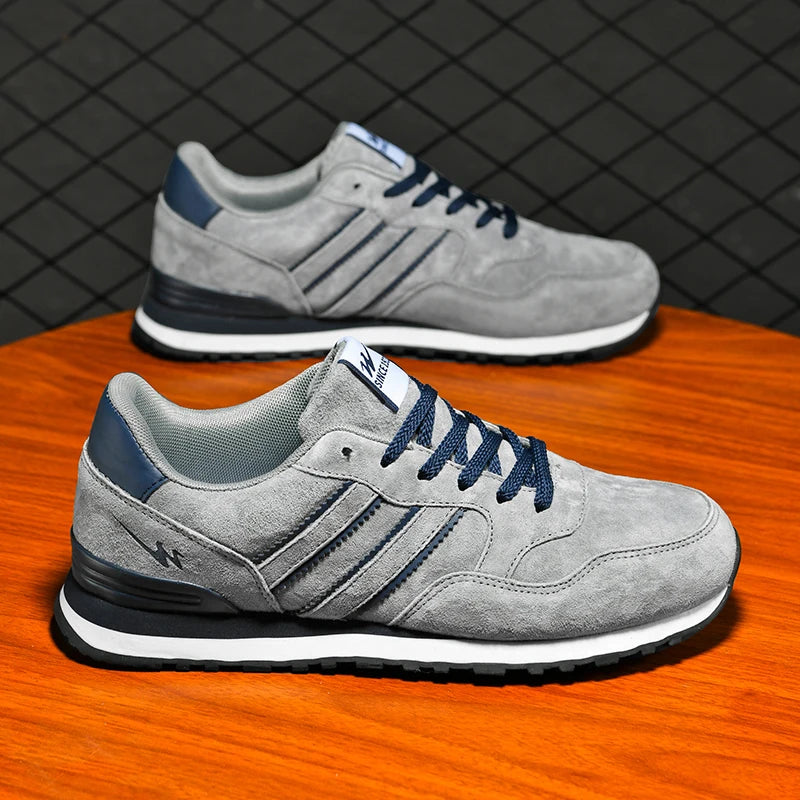 Men's casual shoes for sports and running, lightweight and soft soled, versatile and trendy men's shoes
